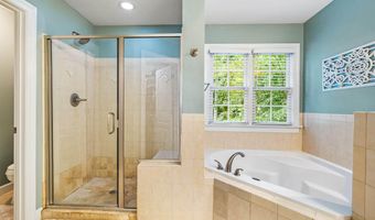 216 Wendhurst Ct, Apex, NC 27502
