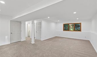 14786 Hallmark Dr, Apple Valley, MN 55124