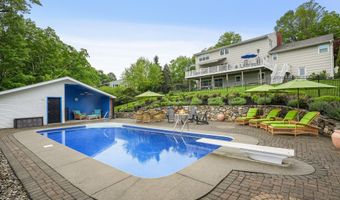 27 E Gate Rd, Danbury, CT 06811