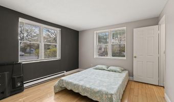 733 W Main St G, Barnstable, MA 02630