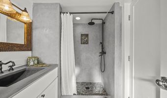 2375 Laguna Circle Dr, Agoura Hills, CA 91301