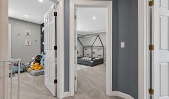 1920 Jester Ln, Algonquin, IL 60102