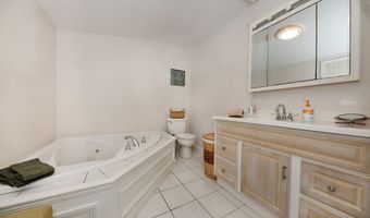100 Pratt Rd, Clinton, CT 06413