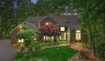 3427 E Dobson Pl, Ann Arbor, MI 48105