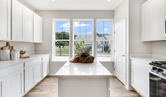 1260 Glenmont St, Algonquin, IL 60102