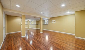 2 Ellsworth Pl, Avon, CT 06001