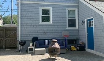68 Evarts St, Newport, RI 02840