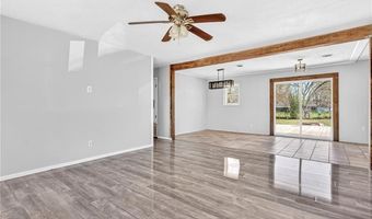 904 22nd St, Barling, AR 72923
