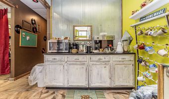 316 318 Broadway St, Abilene, KS 67410