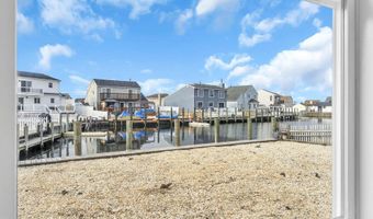 3 Drake Dr, Bayville, NJ 08721