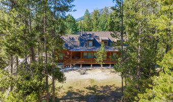 9 PINE St, Alpine, WY 83128