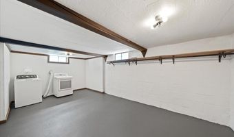 102 Hillcrest Rd, Aurora, IN 47001