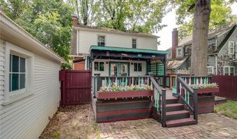 2430 Maxey St, Alton, IL 62002