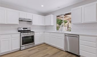 1323 Cottonwood Dr, Oceanside, CA 92056