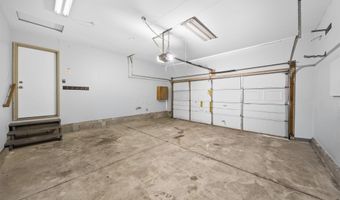 2392 Minerva Park Pl, Columbus, OH 43229
