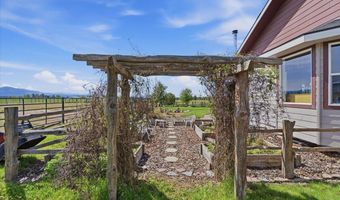 222 E Remington Rd, Athol, ID 83801