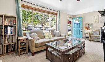 1025 W ROBERTS Ave, Appleton, WI 54914