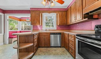 1134 Glamorgan St, Alliance, OH 44601