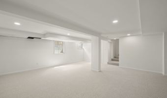 1110 S Fernandez Ave, Arlington Heights, IL 60005