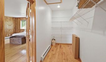 405 Old W Rd, Arlington, VT 05250