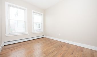 527 E Main St 2nd floor Right, Bridgeport, CT 06608