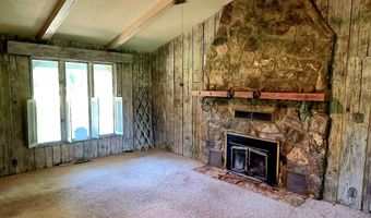 8526 SE 70th Ter, Baxter Springs, KS 66713