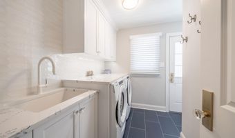 199 11th St, Avalon, NJ 08202