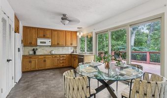 1520 Ploma Dr, Ballwin, MO 63021