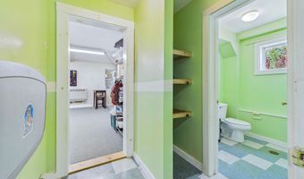 40 Meadow Dr, Bar Harbor, ME 04609