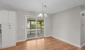 19 Irondale St, Warwick, RI 02886