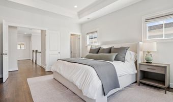 10010 FLEMING Ave, Bethesda, MD 20814