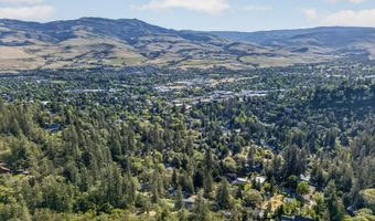 163 Hitt Rd, Ashland, OR 97520