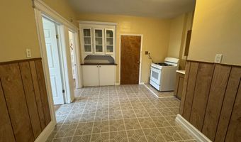 35 E 26TH St, Bayonne, NJ 07002