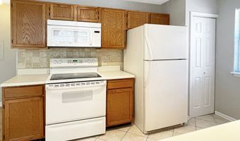 901 Wentworth Ct, Alpharetta, GA 30022