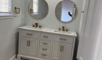 5623 GLENWOOD MEWS Dr, Alexandria, VA 22315