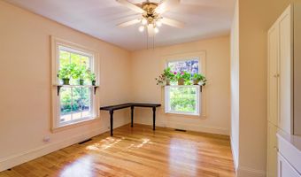 124 Union St, Belfast, ME 04915
