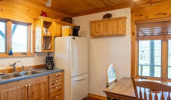 41 MARSH CREEK Rd, Cora, WY 82925