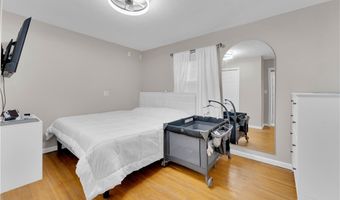 42 N Navarre Ave, Austintown, OH 44515