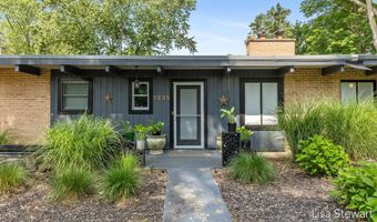 1235 Thornapple River Dr SE, Ada, MI 49301