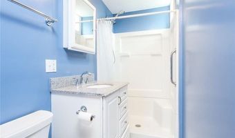 13 Lucas Ave, Newport, RI 02840