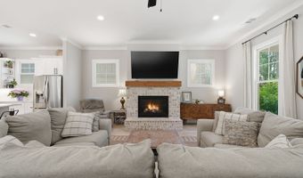 190 Chestnut St, Ball Ground, GA 30107