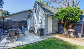 730 Holtby Rd, Bakersfield, CA 93304