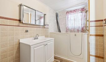 237 River Rd, Avon, ME 04966