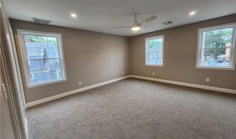 3 Sutcliffe Ave, Lincoln, RI 02865