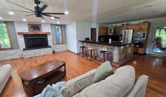 889 Old Grandview Rd, Beaver, WV 25813