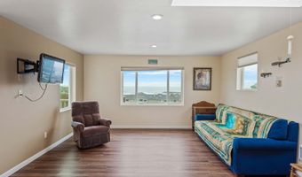 975 OCEAN Dr, Bandon, OR 97411