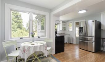 10 Blaine Ave, Augusta, ME 04330