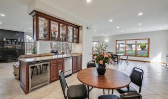 500 E Sherwood Dr, Addison, IL 60101