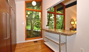 7019 MACARTHUR Blvd, Bethesda, MD 20816
