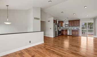3178 5 Oaks Dr, Arnold, MO 63010